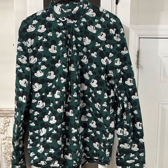 H&M Disney Green Mickey Mouse Casual Button Down Long Sleeved Shirt Size M - Picture 1 of 4